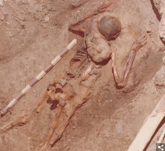 Do vậy, các chuyên gia suy đoán người lính này có khả năng có địa vị quan trọng trong quân đội.