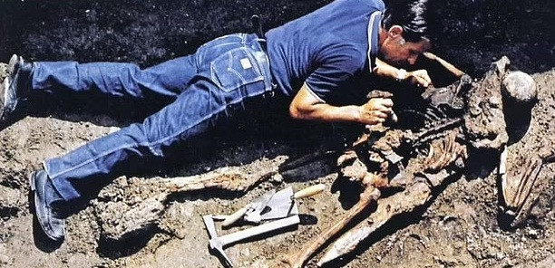 Vào thời điểm đó, các chuyên gia tin rằng, người đàn ông đó là một binh lính bình thường ở Herculaneum.