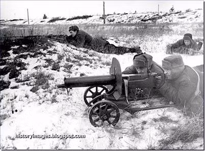 Theo đó, quân Đức quốc xã và Hồng quân Liên Xô xảy ra nhiều cuộc giao tranh ác liệt khiến 2 bên tổn thất lớn.