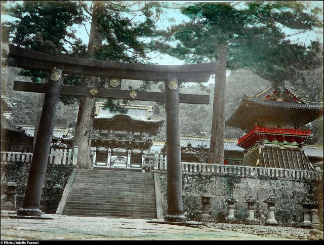 Ngôi đền cổ kính ở Nhật Bản là nơi nhiều người dân lui tới chiêm bái và ngắm cảnh.