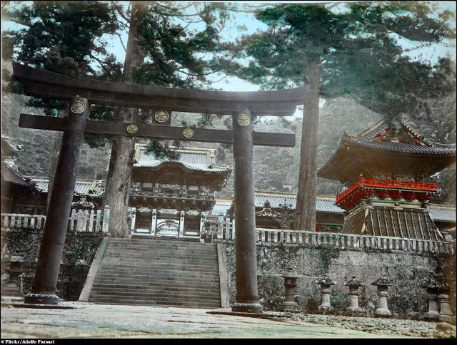Ngôi đền cổ kính ở Nhật Bản là nơi nhiều người dân lui tới chiêm bái và ngắm cảnh.