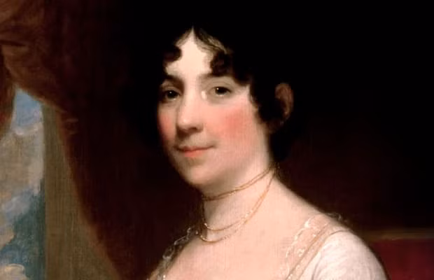 Đệ nhất phu nhân Dolley Madison không đi cùng chồng. Bà ở lại Nhà Trắng cùng người hầu đóng gói các tài liêu, vật phẩm có giá trị.