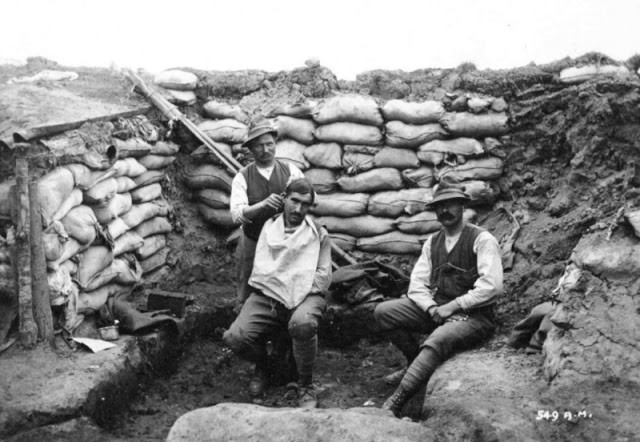 Cuộc sống của binh sĩ trên chiến trường Thế chiến 1 trong các bức ảnh của nhiếp ảnh gia nhận được sự quan tâm lớn của công chúng. Thông qua những bức ảnh này, công chúng hiểu được phần nào cuộc sống của người lính hơn 100 năm trước.