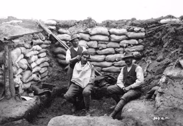 Cuộc sống của binh sĩ trên chiến trường Thế chiến 1 trong các bức ảnh của nhiếp ảnh gia nhận được sự quan tâm lớn của công chúng. Thông qua những bức ảnh này, công chúng hiểu được phần nào cuộc sống của người lính hơn 100 năm trước.