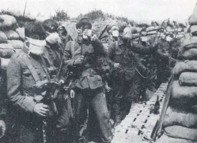 Sau khi Thế chiến 1 kết thúc, nhiều quốc gia trên thế giới nhận thấy vũ khí hóa học gây ra cái chết của nhiều người và hậu quả kéo dài đến nhiều thế hệ sau. Nếu tiếp tục sử dụng càng có nhiều nạn nhân hơn. Điều này thúc đẩy các nước tham gia hiệp ước kiểm soát vũ khí.