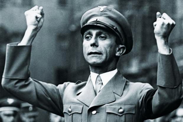 Bê bối tình ái của Goebbels với nữ diễn viên Baarová bị các quan chức Đức quốc xã phát giác và phơi bày trên khắp mặt báo vào năm 1938. Chuyện này nhanh chóng đến tai Hitler khiến trùm phát xít vô cùng tức giận.