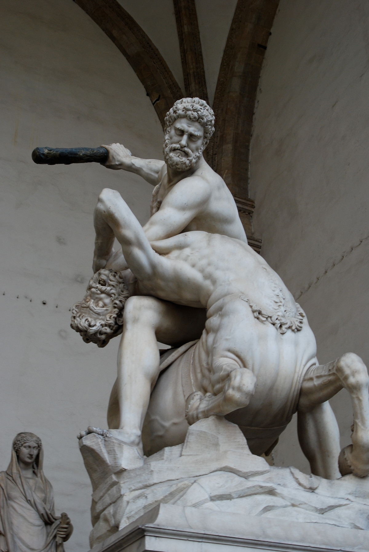 Loại nước mà người chủ sở hữu muốn uống sẽ có đầy trong chiếc sừng của nhân mã.