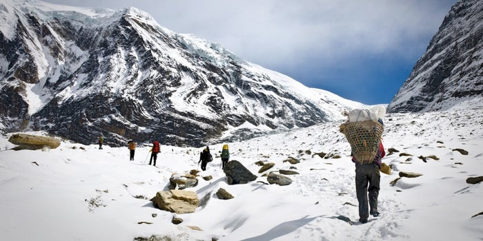 Trước cáo buộc của Krakaue, ông Boukreev viết cuốn sách có tựa đề "The climb" (đồng tác giả với Gary Weston DeWalt). Nội dung nói về thảm kịch leo núi năm 1996.