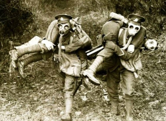 Đến năm 2006, người dân được phép quay trở lại đảo Miyakejima sinh sống. Vào thời điểm ấy, người dân luôn phải đem theo bên người mặt nạ khí gas để đề phòng nồng độ lưu huỳnh tăng cao bất thường.