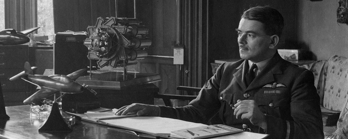 Trong Thế chiến 2, phòng thí nghiệm bức xạ của Viện Công nghệ Massachusetts (MIT) ở Mỹ đóng vai trò quan trọng trong việc phát triển công nghệ radar.