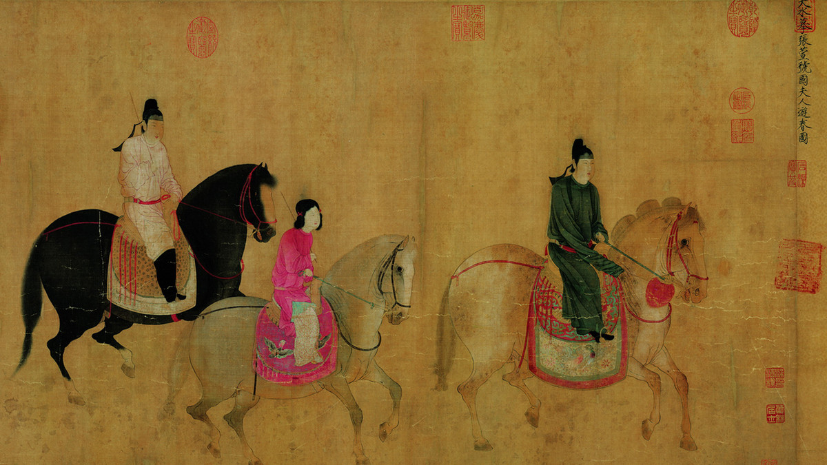 Dưới thời hoàng đế Đường Thái Tông (599 - 649), triều đình nước Khang (một nước cổ ở Trung Á, nằm giữa sông Syr Darya và sông Amu Darya) cống nạp một cây đào vàng bạc. Nó được đem trồng trong hậu viên cung đình nhà Đường.