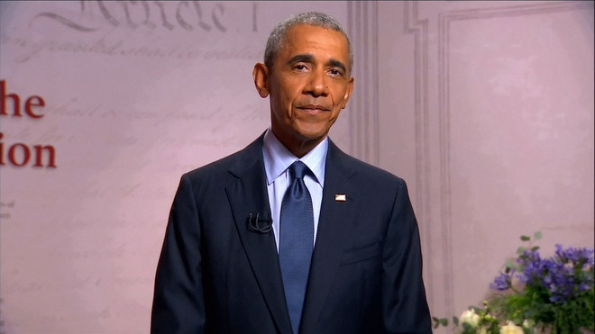 Song song với đó, ông Obama bác bỏ tin đồn về sự tồn tại một phòng thí nghiệm lưu giữ các mẫu vật về UFO và người ngoài hành tinh.