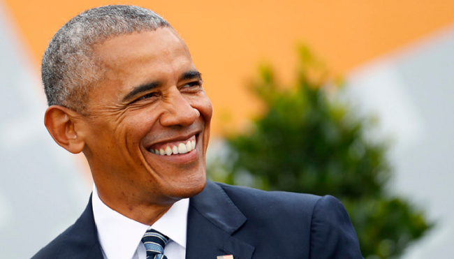 Cụ thể, phát biểu trong chương trình "The Late Late Show with James Corden" mới đây của đài CBS, cựu Tổng thống Obama cho hay có những đoạn video về các vật thể bay không xác định mà chúng ta không biết chính xác chúng là gì.