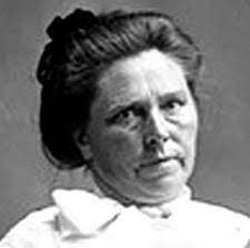 Đến năm 1900, người chồng Serenson qua đời và được xác định nguyên nhân là suy tim. Một lần nữa, Gunness nhận được khoản tiền bảo hiểm khổng lồ từ cái chết của chồng. Sau đó, nữ góa phụ Gunness chuyển nhà và dẫn 3 con đến sống tại một trang trại ở LaPorte, bang Indiana. Một khoảng thời gian sau khi chuyển đến nhà mới, một phần trang trại của ả đột nhiên gặp hỏa hoạn. Theo đó, ả nhận được khoản tiền không nhỏ từ công ty bảo hiểm.