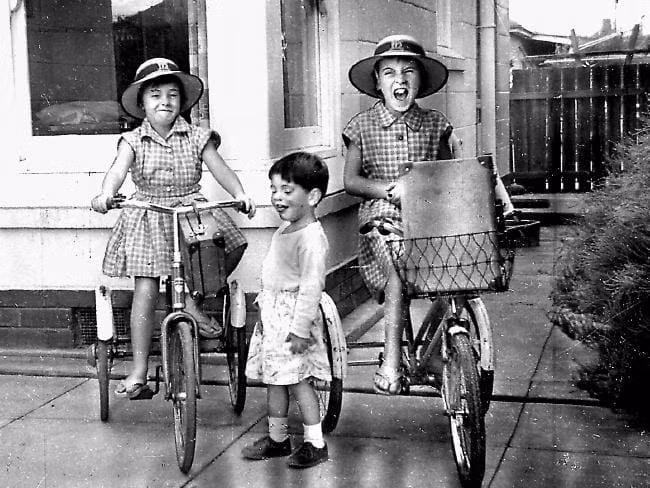 Một số nghi phạm như Harry Phipps, Bevan Spencer von Einem được cảnh sát tiến hành điều tra vì có thể liên quan đến vụ mất tích của 3 đứa trẻ. Thế nhưng, cuối cùng tất cả được thả tự do vì không có bằng chứng buộc tội.