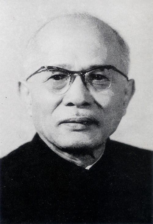 9. Đồng chí Tôn Đức Thắng Đồng chí Tôn Đức Thắng (20/8/1888 - 30-3-1980) quê ở xã Mỹ Hoà Hưng, Thành phố Long Xuyên, tỉnh An Giang. Ông từng là Ủy viên Ban Chấp hành Trung ương khóa II, III, IV; Chủ tịch Mặt trận Liên Việt; Phó ban Thường trực Quốc hội; Trưởng ban Thường trực Quốc hội tương đương Chủ tịch Quốc hội (20/09/1955 - 8/5/1960); Chủ tịch nước Việt Nam Dân chủ Cộng hòa.