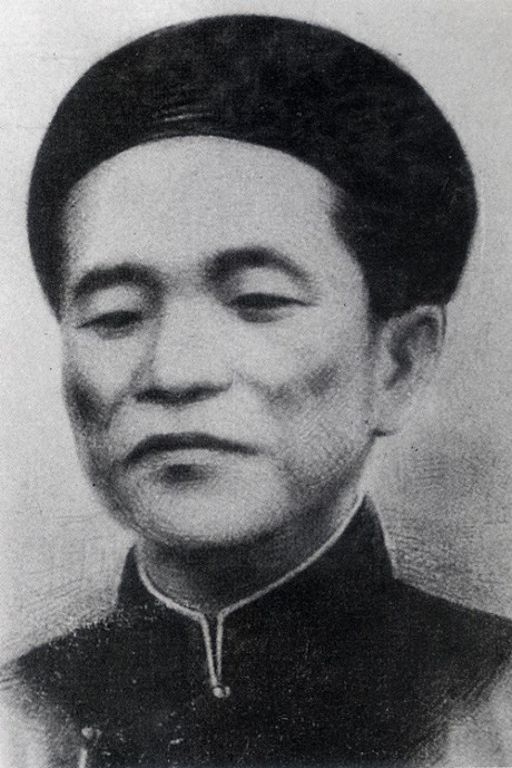 11.Đồng chí Nguyễn Văn Tố Đồng chí Nguyễn Văn Tố (5/06/1889 - 7/10/1947) quê ở Hà Đông (nay thuộc Hà Nội). Ông từng làm Hội trưởng hội Trí Tri, Hội truyền bá chữ Quốc ngữ trước năm 1945. Sau Cách mạng tháng Tám, ông giữ chức Bộ trưởng Cứu tế Xã hội trong chính phủ cách mạng lâm thời. Ông là Đại biểu quốc hội, Chủ tịch Quốc hội khóa I (2/3/1946 - 8/11/1946), Quốc vụ khanh trong Chính phủ liên hiệp Việt Nam lâm thời (1946).