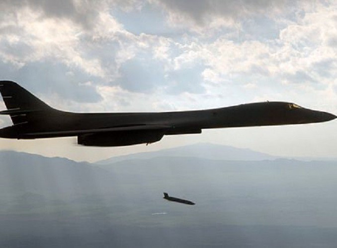 "Việc làm trên cho thấy mối quan tâm về các tình huống không lường trước ở châu Âu và Biển Đen, nơi dự báo phát sinh sẽ vấn đề đặc biệt nghiêm trọng đối với hạm đội Nga. Thông báo về cuộc thử nghiệm tên lửa chống hạm trong nhiệm vụ của nhóm oanh tạc cơ B-1B rõ ràng nhằm hạm đội Biển Đen của hải quân Nga, bởi khi cần thiết chúng sẽ dễ dàng nhấn chìm nhóm chiến hạm đối phương", tờ The Drive cho biết.