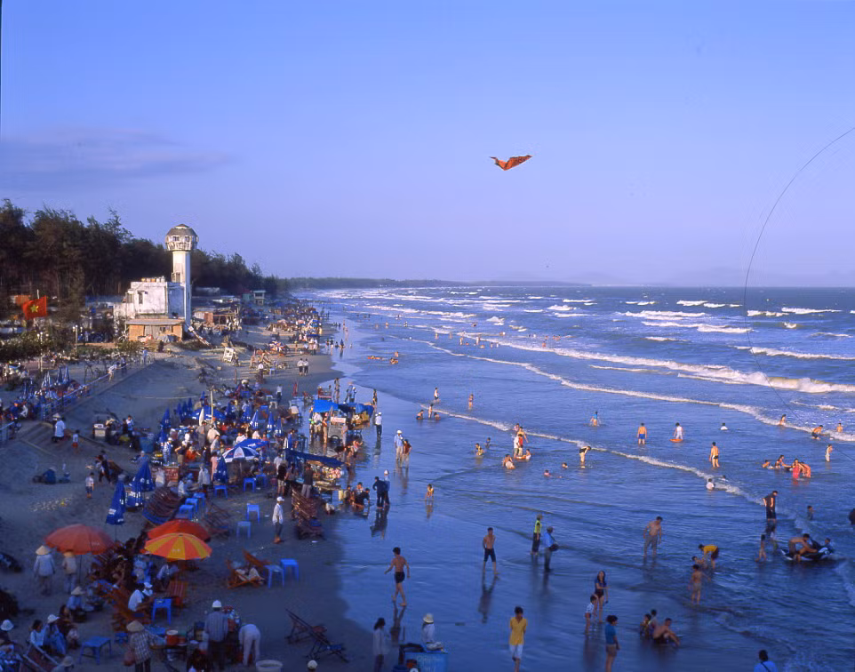 6. Du lịch biển hút khách dịp tết Nguyên Đán với những bãi biển nổi tiếng ở Đà Nẵng, Vũng Tàu, Phú Quốc, Nha Trang Khánh Hòa...