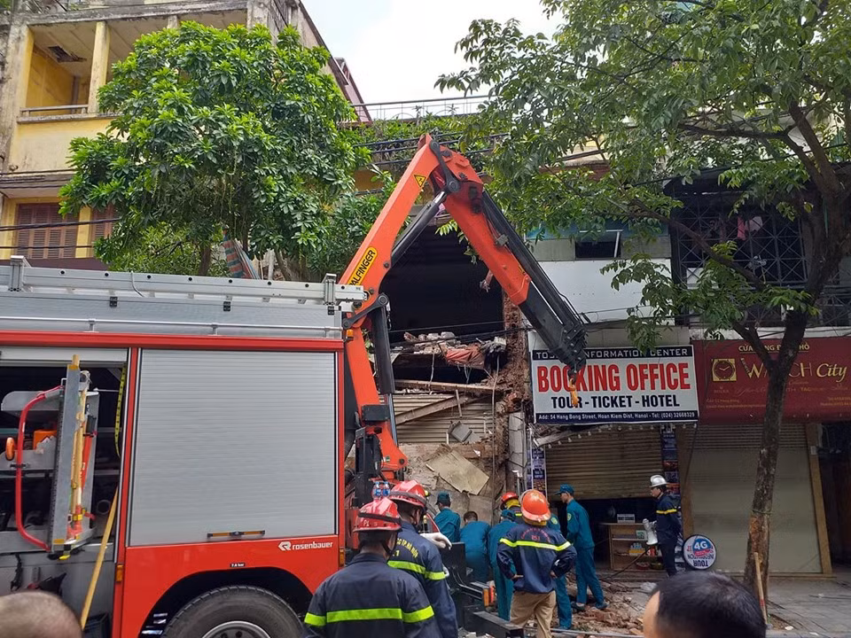 Ha Noi: Sap nha trieu USD tren pho hang Bong-Hinh-9
