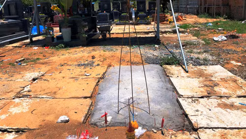 “Bi an” ve chiec taxi bo hanh khach cung nguoi chet ven quoc lo-Hinh-2