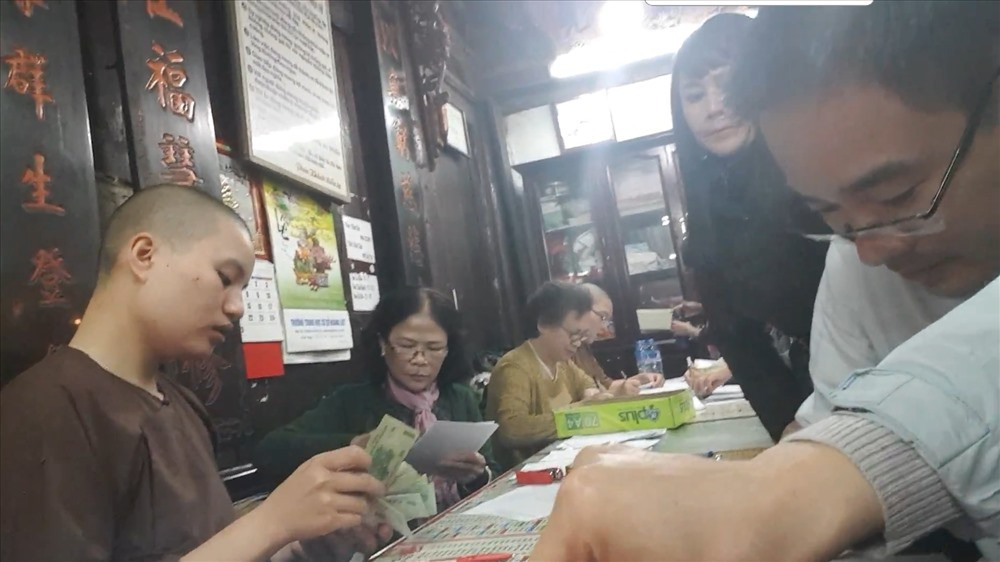 Chua Phuc Khanh: Giai han xong, muon cau an lai phai dong them tien-Hinh-2