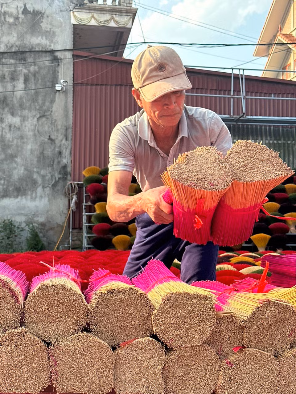 Lang huong Quang Phu Cau – huong sac Hue giua long Ha Noi-Hinh-2