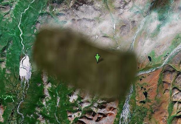 Một vùng đất trên lãnh nguyên Siberia thuộc Nga bị bôi đen một cách bí ẩn. Điều này khiến nhiều người tò mò nhưng không rõ nơi đây che giấu bí mật gì. Công chúng chỉ biết thành phố gần địa điểm bị Google Maps bôi đen là Egvekinot.