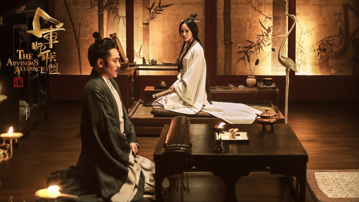 Vào thời Tam quốc, nhiều nhân vật tài giỏi, thông minh xuất chúng xuất hiện. Trong số này, một số mưu sĩ được nhiều người biết đến với sự túc trí đa mưu, liệu sự như thần, phò tá các bậc anh hùng hào kiệt, xây dựng thế lực hùng mạnh. Gia Cát Lượng được giới nghiên cứu cho là mưu sĩ nổi tiếng nhất nhưng không phải người giỏi nhất.