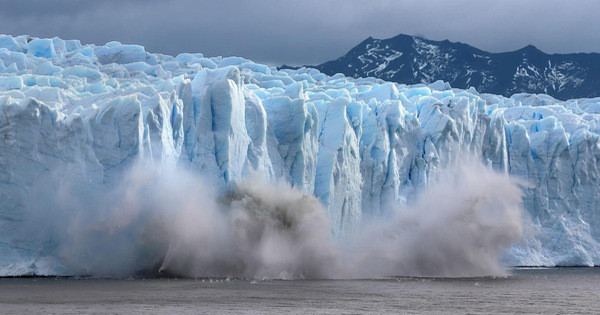 Trong số này, 1/3 số băng tan xảy ra trong 2 mùa Hè là năm 2012 và 2019. Riêng mùa Hè năm 2012 đã chứng kiến 527 tỉ tấn băng ở Greenland “bốc hơi”.