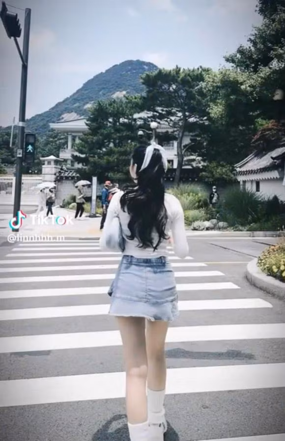 Lo Lem nha Quyen Linh khoe phong cach thoi trang ngay cang co gu-Hinh-8