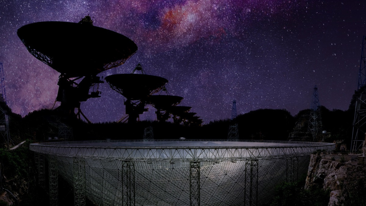 Nghiên cứu mới của các chuyên gia Trung Quốc chỉ ra khi một tiểu hành tinh bất ngờ đâm vào sao neutron, nó có thể giải phóng chớp sóng vô tuyến. Tín hiệu cực nhanh, mạnh này chính là do ngôi sao "quái vật" nhanh chóng xé nát kẻ tấn công.