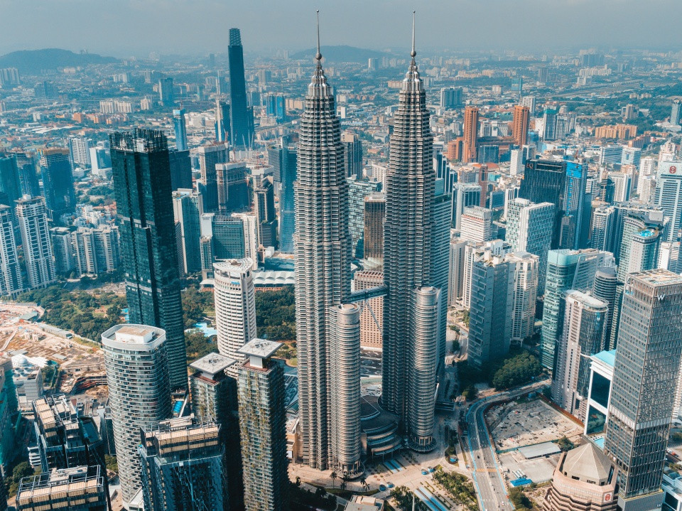 Thủ đô Kuala Lumpur ở Malaysia phát triển nhộn nhịp, có nhiều địa điểm lưu trú có vị trí đẹp, giá cả phải chăng... Những yếu tố này hấp dẫn dân du mục kỹ thuật số.