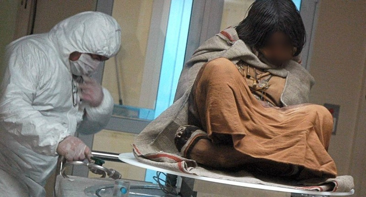 Tuy nhiên, chế độ ăn uống này có sự thay đổi trong những năm tháng cuối đời khi 3 đứa trẻ được chọn làm vật tế thần. Chúng được cho ăn những thực phẩm “đặc biệt” bao gồm: ngô và thịt lạc đà. Những đứa trẻ được ăn uống đầy đủ để có cơ thể khỏe mạnh khi sang thế giới bên kia, phụng sự thần linh.