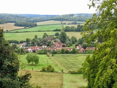 Thế nhưng, giả thuyết khác cho rằng, Ellen và gia đình của cô đã lừa gạt mọi người để nhận được sự quan tâm, ủng hộ tiền bạc lớn từ những nhà hảo tâm. Sở dĩ như vậy là vì một vài người hàng xóm từng kể rằng đã nhìn thấy Ellen ngồi bên cửa sổ vào buổi tối. Tuy nhiên, họ không đưa ra bất cứ bằng chứng xác thực nào để chứng minh.