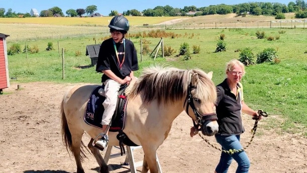 Voc dang cao lon cua con trai Cuong Do La o tuoi 13-Hinh-2