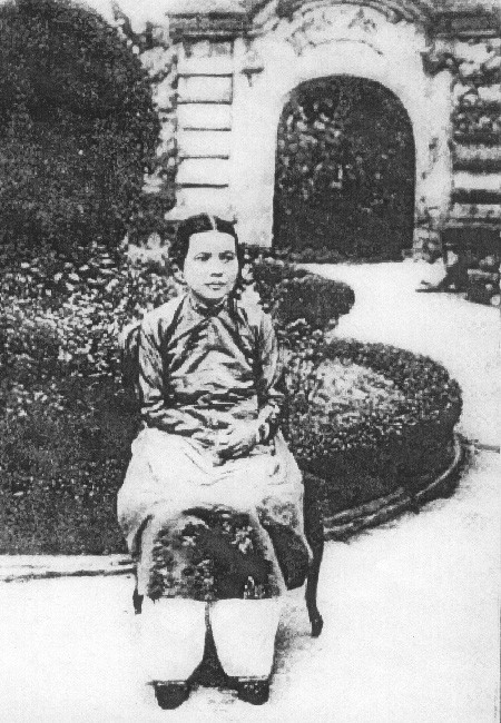 Chân dung bà Nguyễn Hữu Thị Nga - vợ vua Thành Thái.