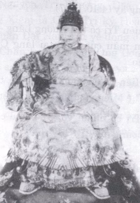 Thái hậu Từ Dụ (20/6/1810 - 22/5/1901) là trưởng nữ của Lễ bộ Thượng thư Đức Quốc công Phạm Đăng Hưng. Bà là quý phi của hoàng đế Thiệu Trị và là mẹ ruột của vua Tự Đức. Thái hậu Từ Dụ là một trong những mỹ nhân nhà Nguyễn quyền lực, nổi tiếng trong lịch sử Việt Nam.