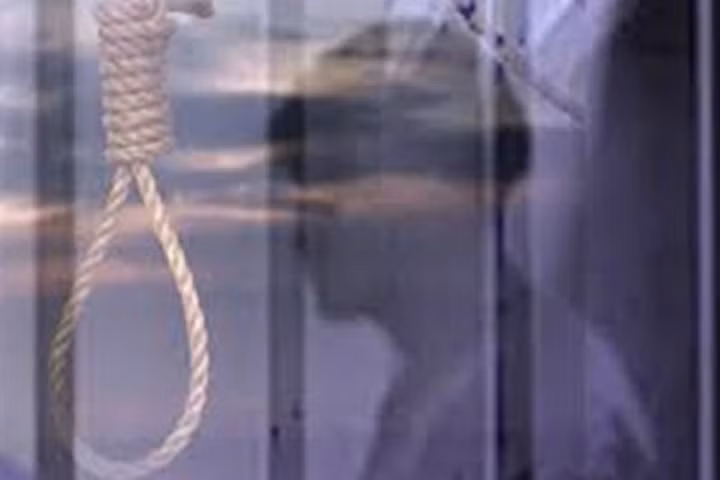 Đúng 100 năm sau, một sự trùng hợp khó tin đã xảy ra. Khi ấy, một người đàn ông Pháp khác cũng tên là Jean Marie Dubarry bị kết án treo cổ vì tội giết cha. Tử tù này bị hành hình vào ngày 13/2/1846.