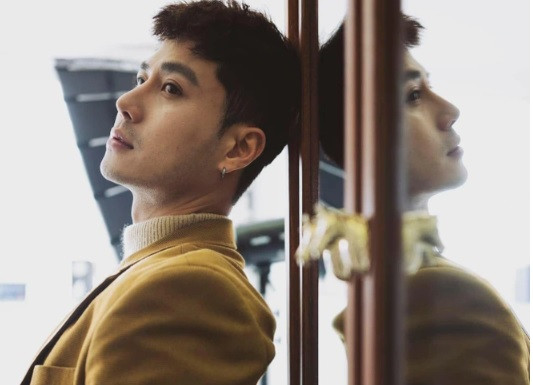 Thanh Son noi gi sau canh dien “len dong” bat vo tiep ruou?