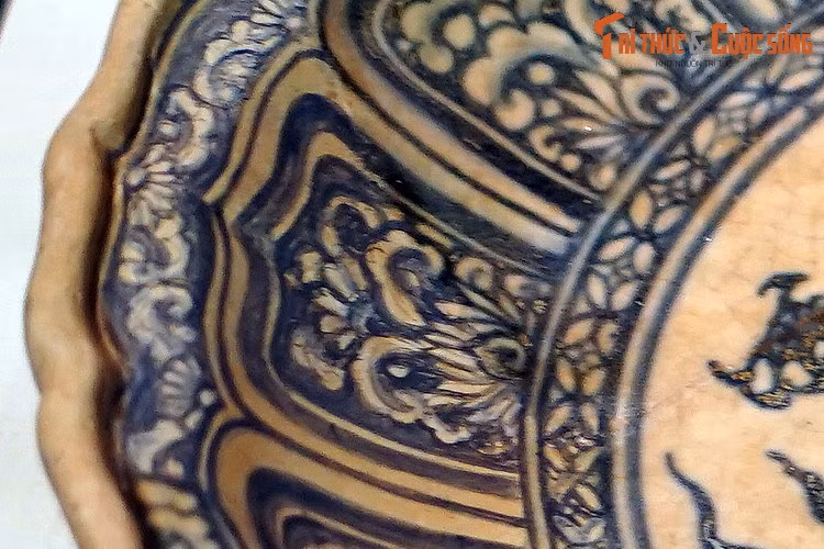 Thứ tư, bộ sưu tập này có giá trị đặc biệt về lịch sử và văn hóa. Các hiện vật trong bộ sưu tập là tư liệu quan trọng cho việc nghiên cứu và làm rõ công năng, quá trình tồn tại và thay đổi của các cung điện trong hoàng cung Thăng Long thời Lê sơ.