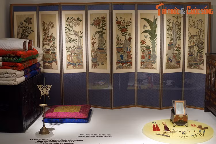 Anbang (nội phòng) là không gian dành cho người phụ nữ chăm lo việc nhà và cũng là phòng nghỉ của vợ chồng.