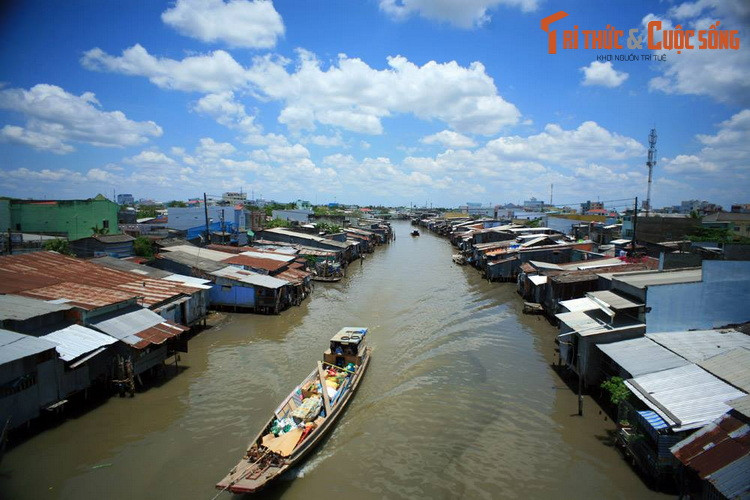 Kênh xáng Cà Mau ở thành phố Cà Mau, tỉnh Cà Mau.