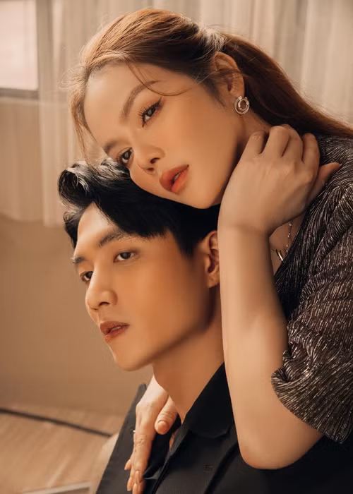 Khoai Vũ đầy lịch lãm, nam tính bên Lý Nhã Kỳ.