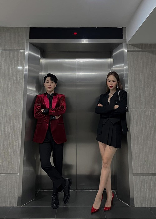 Hiện tại, Miu Lê chuộng váy ngắn, quần short khéo khoe đôi chân thon thả.