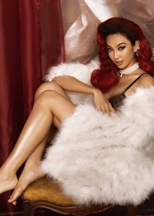 Dù đã qua nửa chặng đường nhiệm kỳ Miss Grand International 2021, sức nóng của Thùy Tiên đối với truyền thông trong lẫn ngoài nước đều chưa có dấu hiệu thuyên giảm.