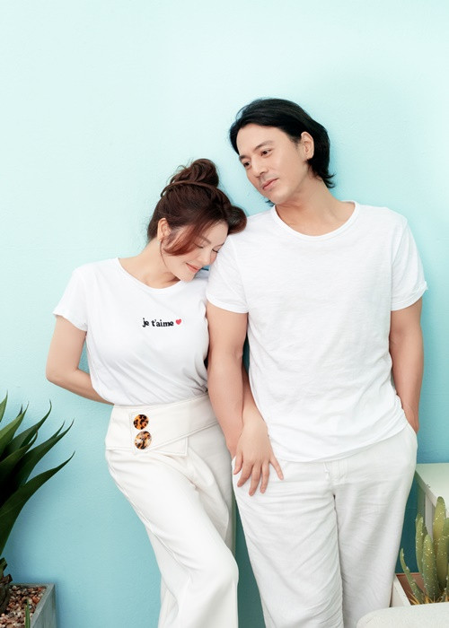 Lý Nhã Kỳ nhận xét Han Jae Suk rất tinh tế, nhiệt tình hỗ trợ, biết cách nâng cảm xúc bạn diễn và kéo gần khoảng cách của cả hai.