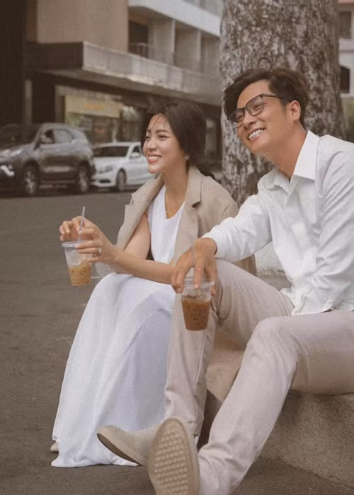 Chồng cũ của Lâm Khánh Chi đang hẹn hò người mẫu Trần Yến.