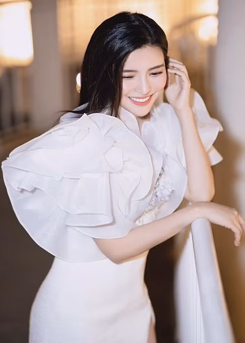 Trước phát ngôn gây xôn xao dư luận, Cao Thái Hà tâm sự: "Đôi khi phỏng vấn chỉ một câu lỡ lời thì đã thành phát ngôn gây sốc, thật sự rất khó tránh khỏi. Đây cũng là bài học cho Hà để Hà tập cách cẩn thận trong ăn nói hơn. Hà không có ý đả kích, chẳng qua Hà nghĩ đó là suy nghĩ của nhiều bạn gái khi tham gia các cuộc thi thôi. Hà ủng hộ việc các bạn đi thi để có danh hiệu và hoạt động nghệ thuật mà. Hà cũng là người từng đi thi nên Hà chưa hề có ý nói quan niệm đó là sai".