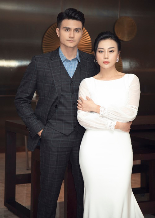  Vĩnh Thụy - Phương Oanh hợp tác lần đầu khi quay TVC chung cách đây hơn một tuần.